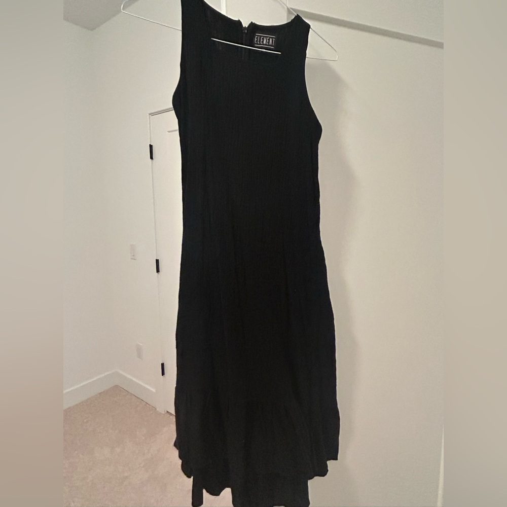 Women’s high low black jumper